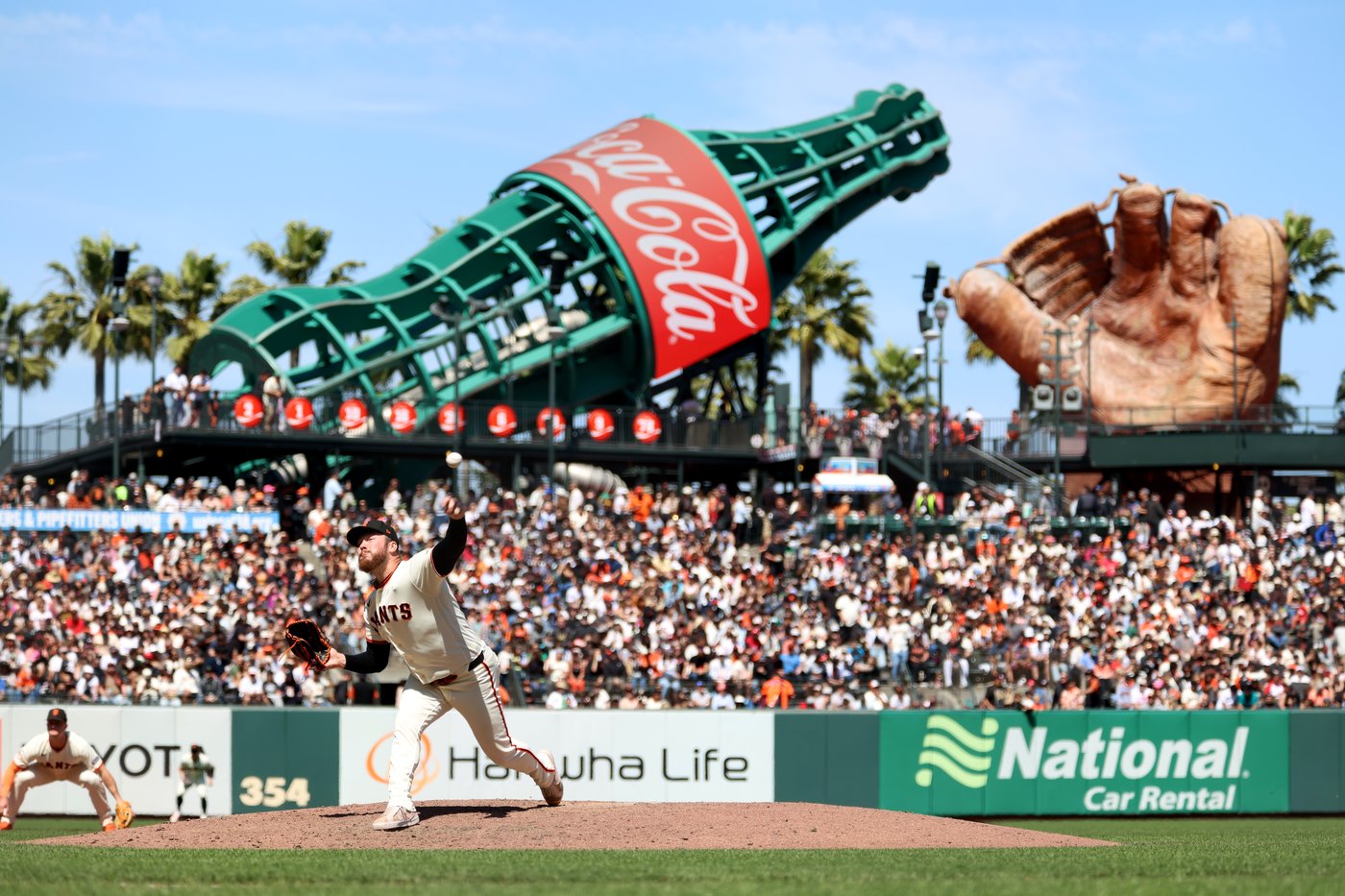 Giants reliever Matt Gage goes on injured list with right knee inflammation | iNFOnews.ca