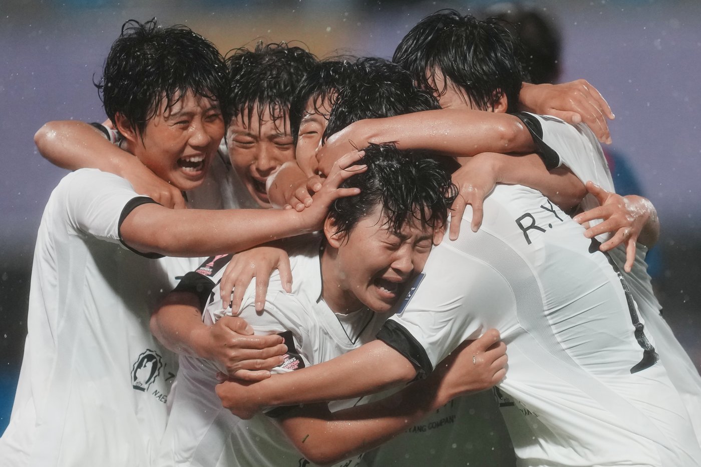 North Korean soccer team beats South Korean hosts in rare match between divided countries | iNFOnews.ca