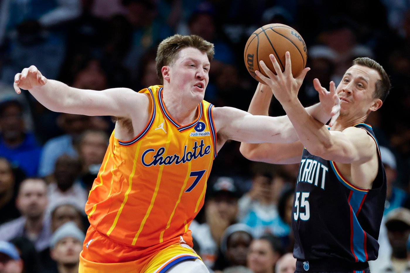 Cooper Flagg edges former Duke teammate Kon Knueppel for NBA Rookie of the Year | iNFOnews.ca
