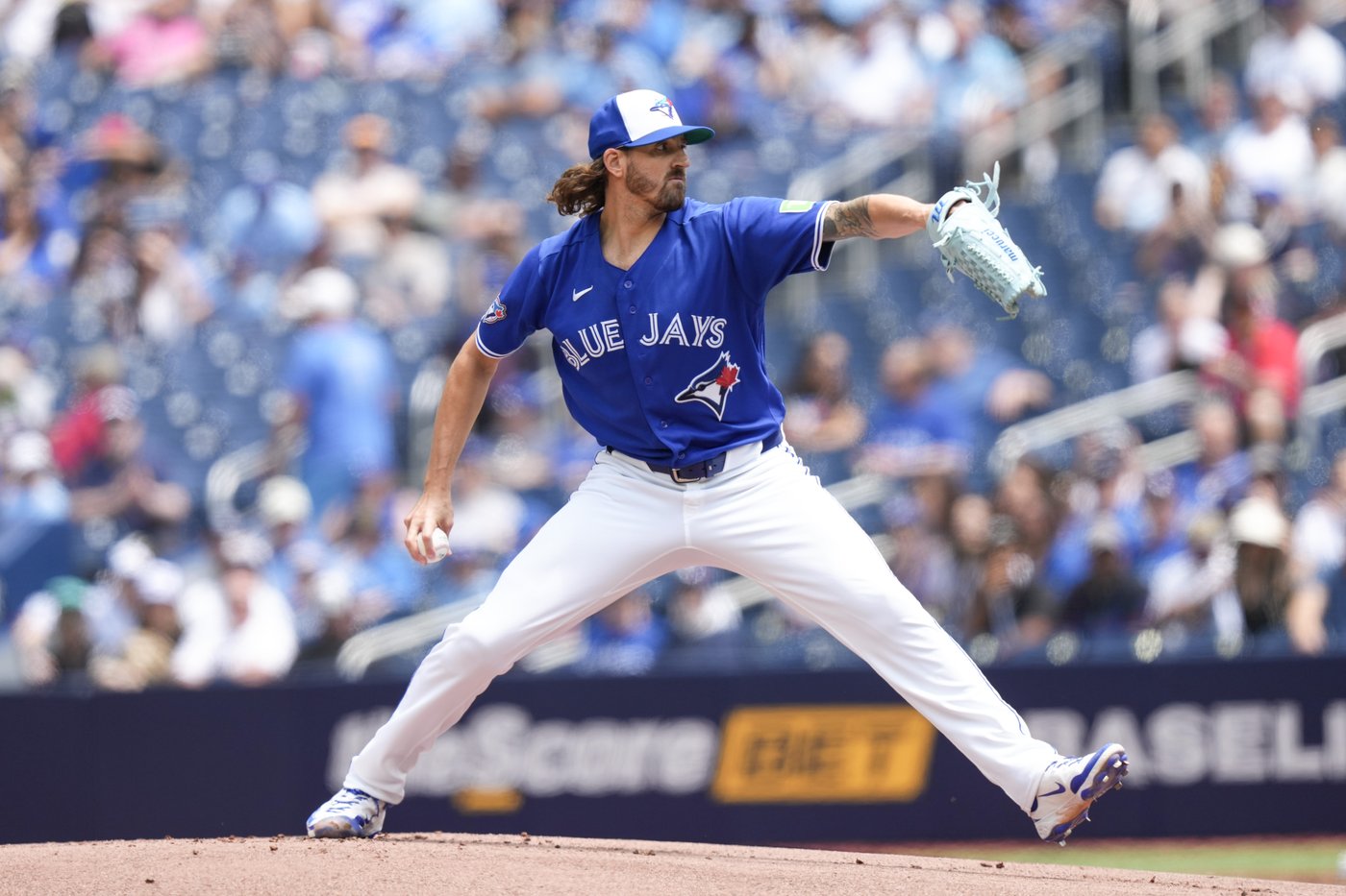 Okamoto's homer leads Jays to 2-1 win in rubber match with Marlins | iNFOnews.ca