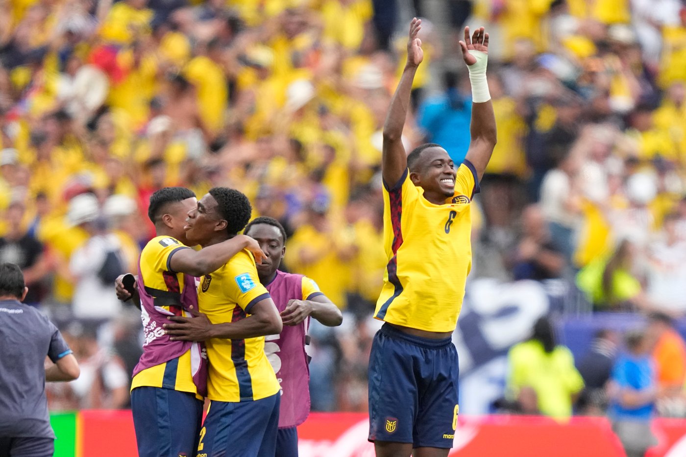 Ecuador advances to World Cup knockout rounds, beats Germany 2-1 on Plata's 77th-minute goal | iNFOnews.ca