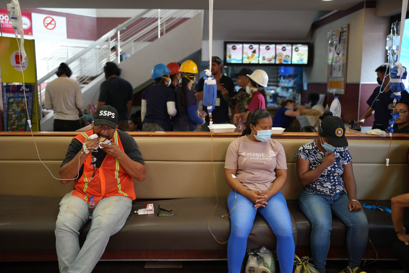Venezuelan earthquake survivors search for missing pets in an unexpected place: McDonald's | iNFOnews.ca
