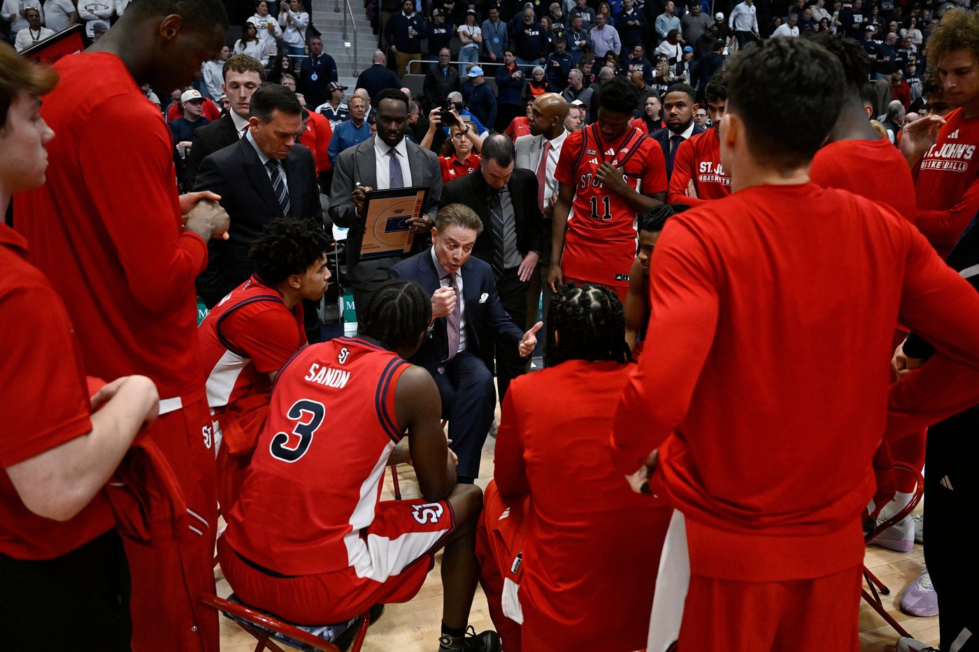 Reed powers No. 6 UConn to 72-40 rout against No. 15 St. John's | iNFOnews.ca