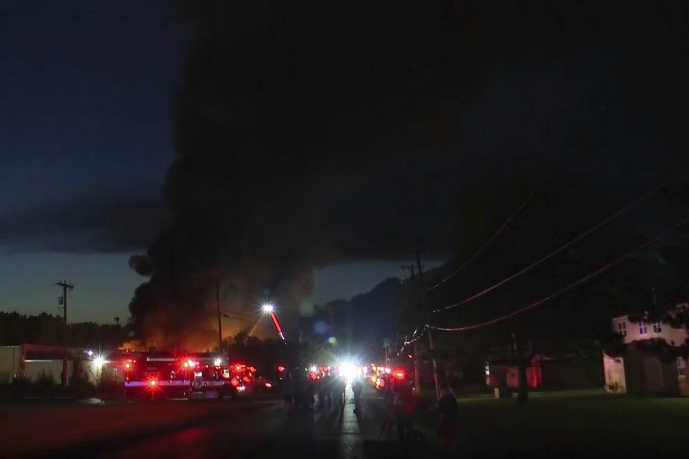Explosions and fire tear through Ohio industrial building, 2 workers unaccounted for | iNhome Explosions and fire tear through Ohio industrial building, 2 workers unaccounted for | iNhome