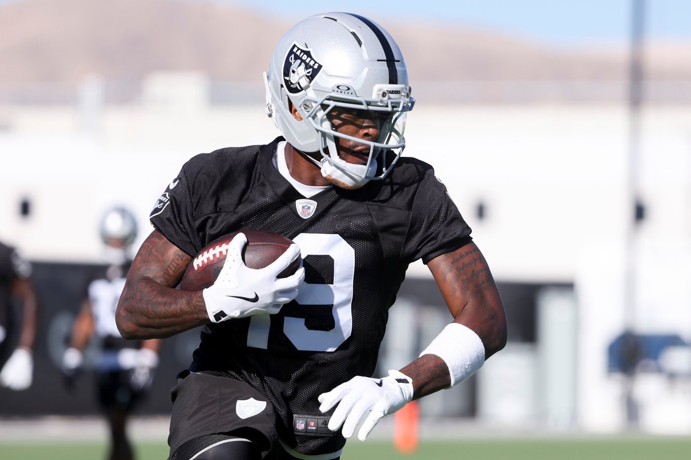 Kirk Cousins and Fernando Mendoza will both get playing time for Raiders in preseason opener | iNFOnews.ca