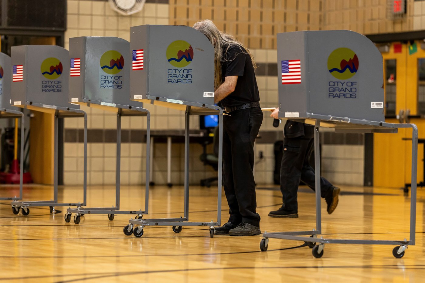 The Latest: Rep. Wesley Bell fends off primary challenge from Cori Bush in Missouri rematch | iNFOnews.ca The Latest: Rep. Wesley Bell fends off primary challenge from Cori Bush in Missouri rematch | iNFOnews.ca