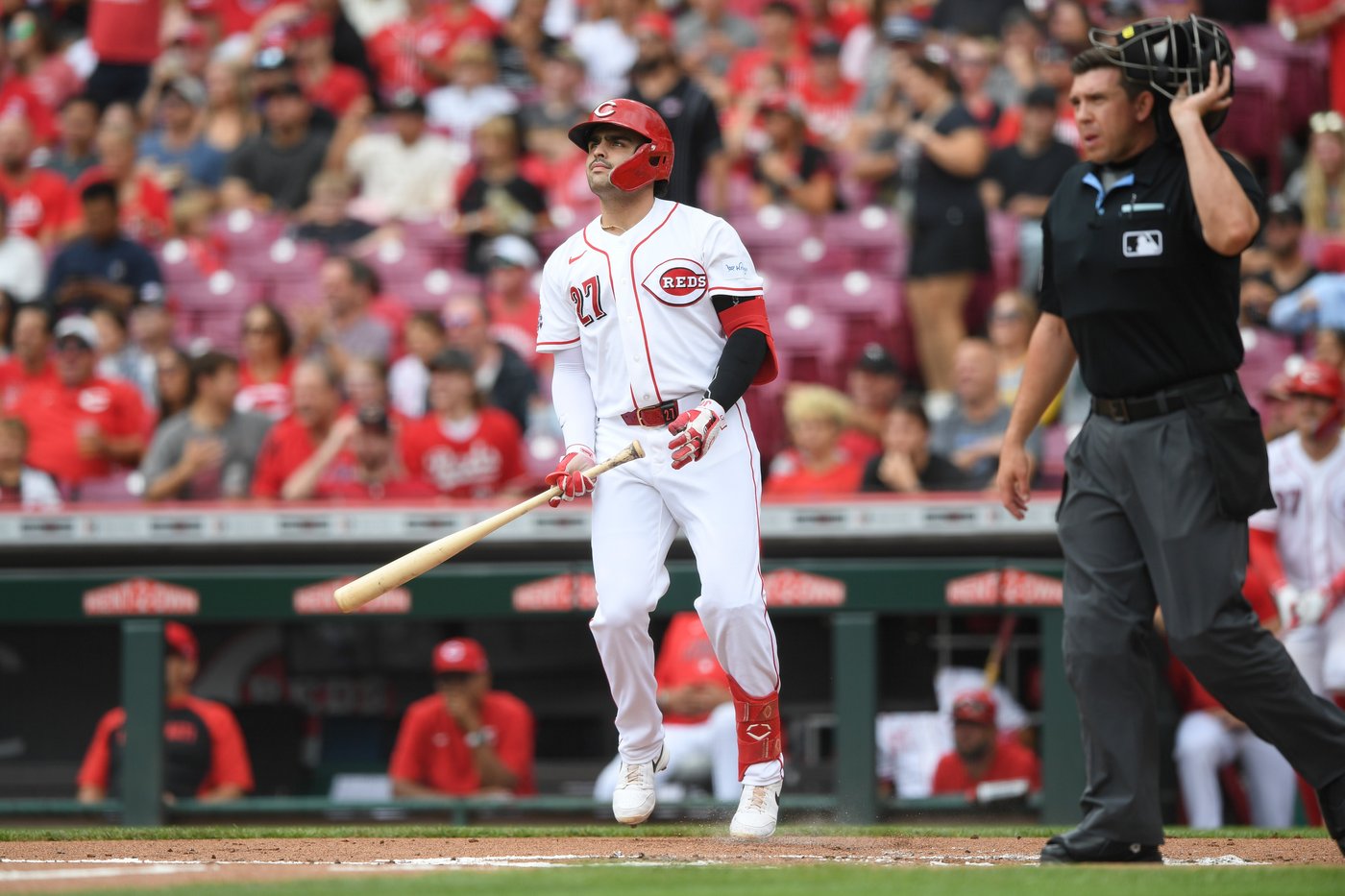 Burns wins 12th straight decision, Stewart hits 24th HR, as Reds beat Pirates 10-2 | iNFOnews.ca Burns wins 12th straight decision, Stewart hits 24th HR, as Reds beat Pirates 10-2 | iNFOnews.ca