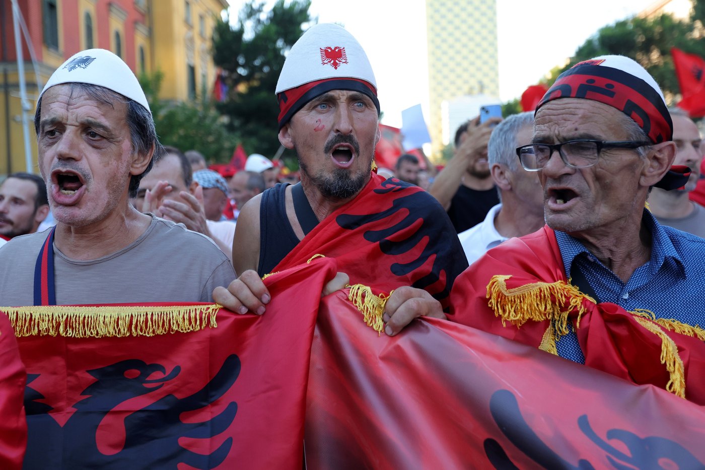 Albanians take to the streets in protest for the 35th night in a row | iNFOnews.ca Albanians take to the streets in protest for the 35th night in a row | iNFOnews.ca