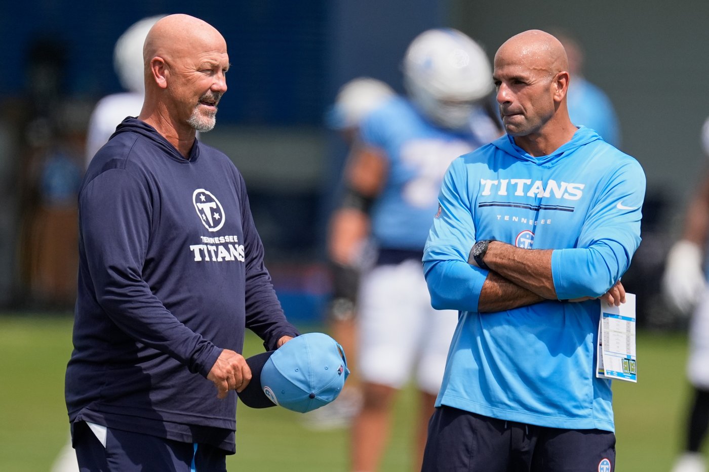 A punch, a stoppage and a side-field workout: Robert Saleh’s early message to Titans | iNFOnews.ca A punch, a stoppage and a side-field workout: Robert Saleh’s early message to Titans | iNFOnews.ca