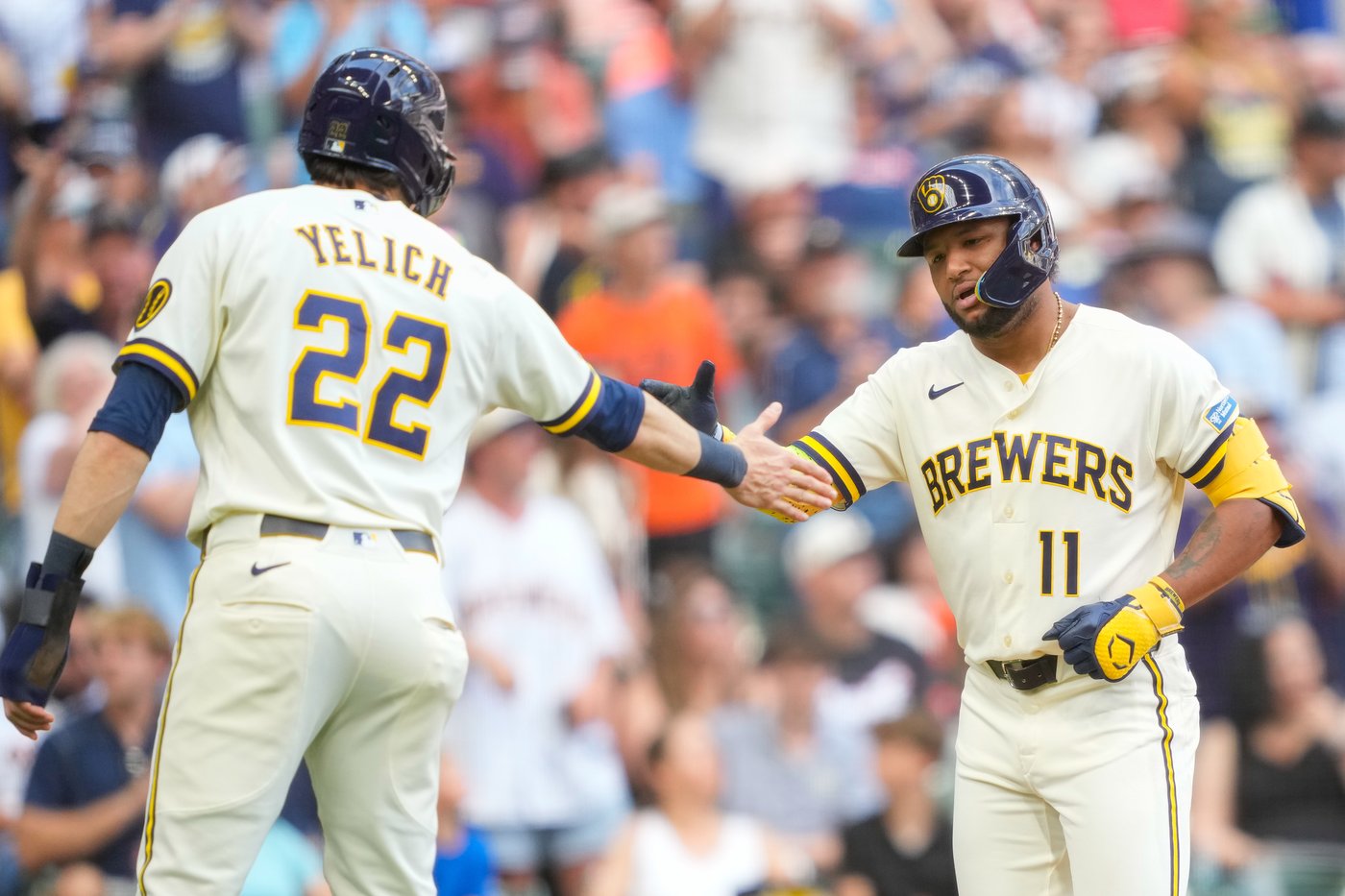 Schmitt homers on game's first pitch, Haase hit slam and Giants beat Brewers 12-9 | iNFOnews.ca Schmitt homers on game's first pitch, Haase hit slam and Giants beat Brewers 12-9 | iNFOnews.ca