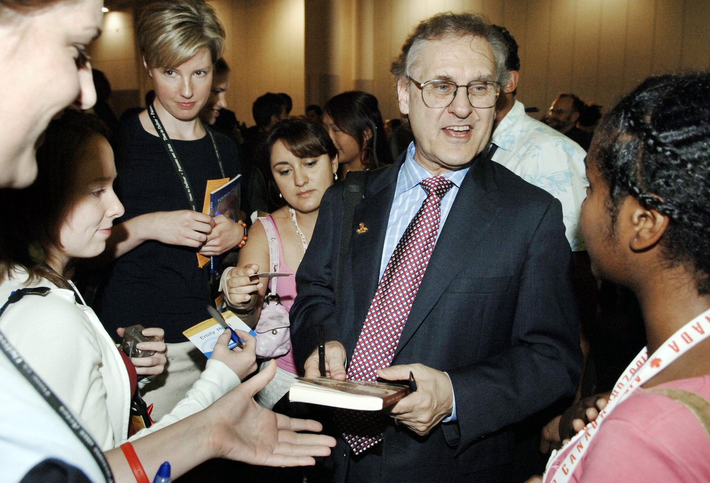 Photo Gallery: Stephen Lewis Dies at 88 | iNFOnews.ca