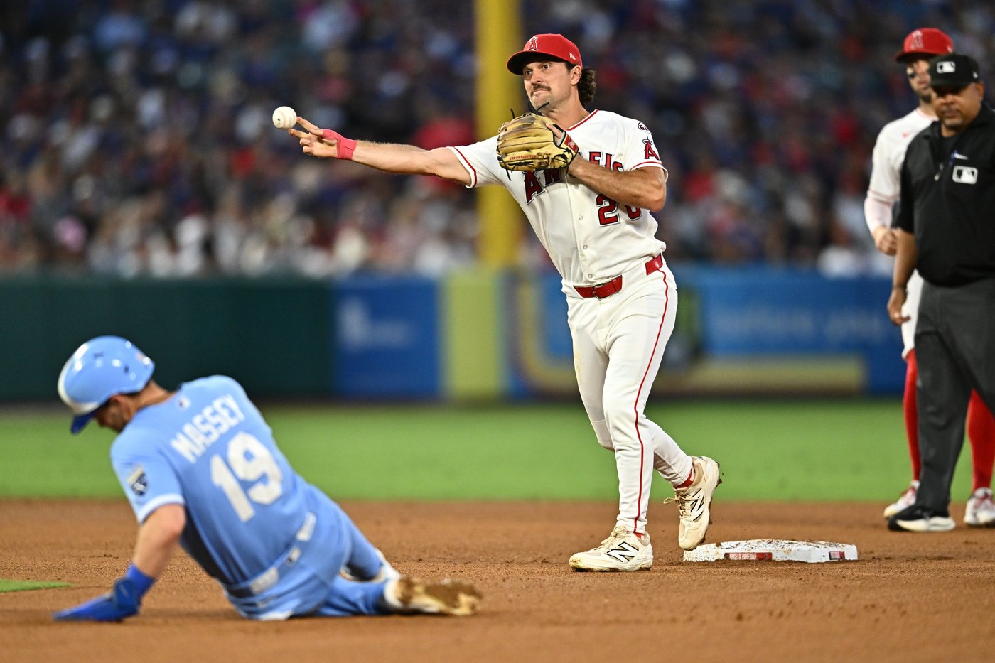 Detmers works 8 innings, Schanuel has RBI single in 8th Angels' 1-0 win over Royals | iNFOnews.ca