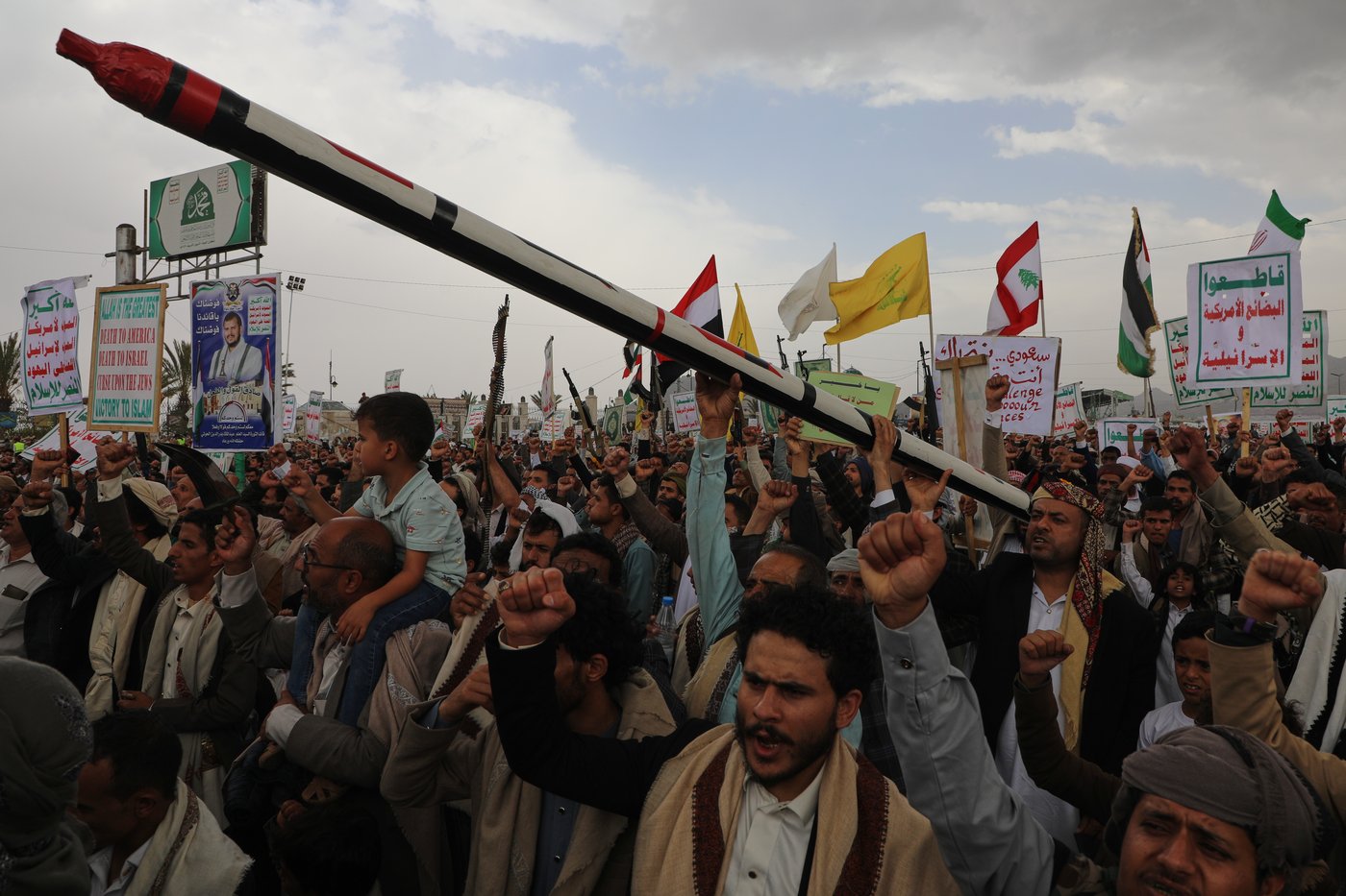Iranian-backed Houthis kill 4 in attack on vessel, and other developments in the Mideast | iNFOnews.ca Iranian-backed Houthis kill 4 in attack on vessel, and other developments in the Mideast | iNFOnews.ca