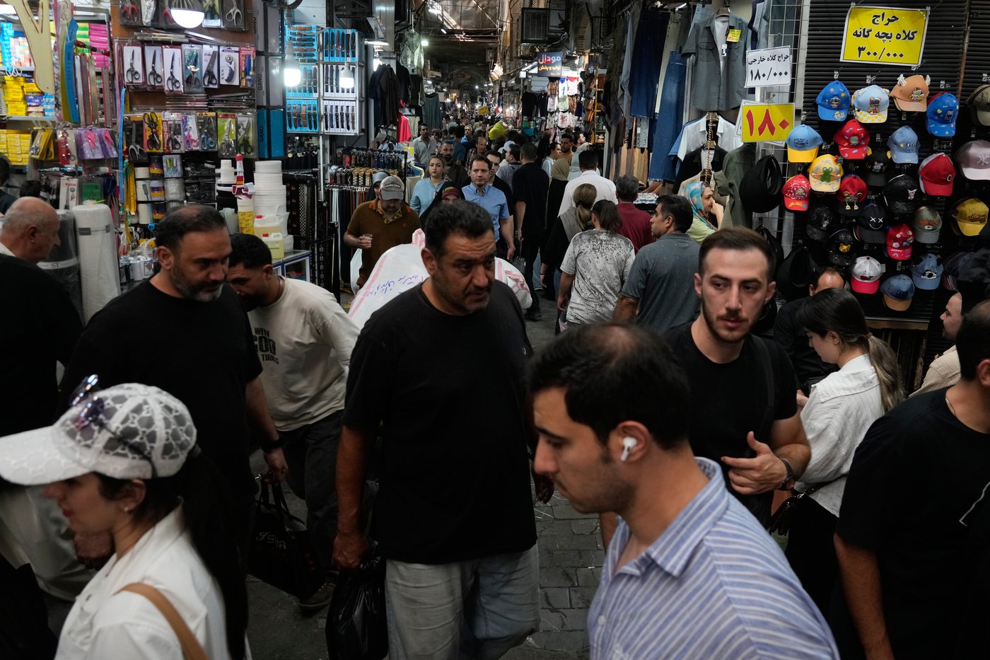 Photos of daily life in Tehran as Iran braces for new US sanctions | iNFOnews.ca