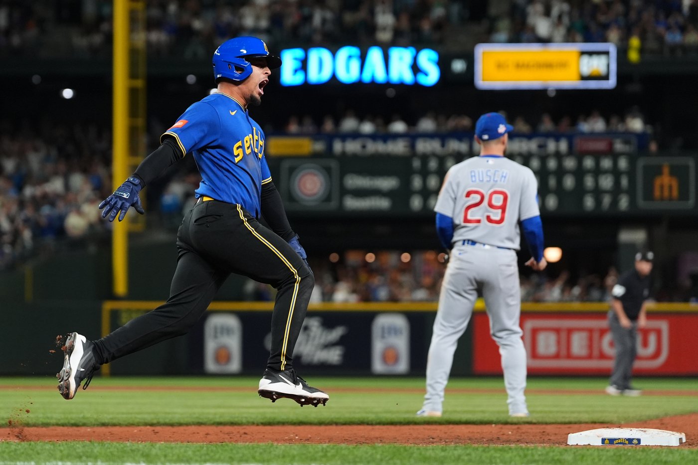 Leo Rivas has RBI single in 10th, Mariners beat Cubs 6-5 | iNFOnews.ca