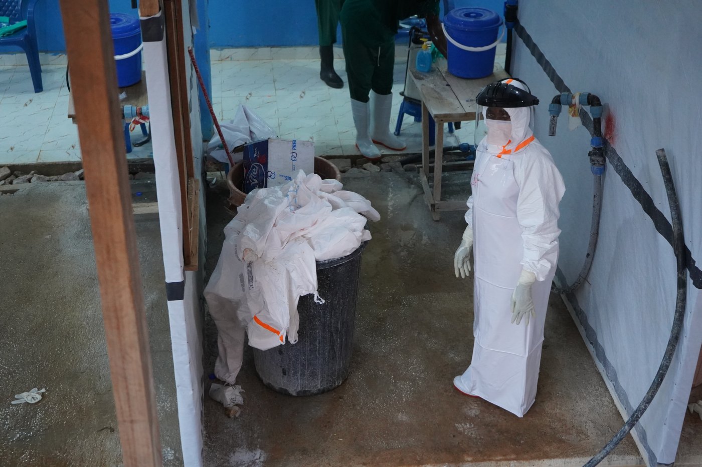 Ebola death toll in Congo rises to at least 930, including dozens of health workers | iNFOnews.ca