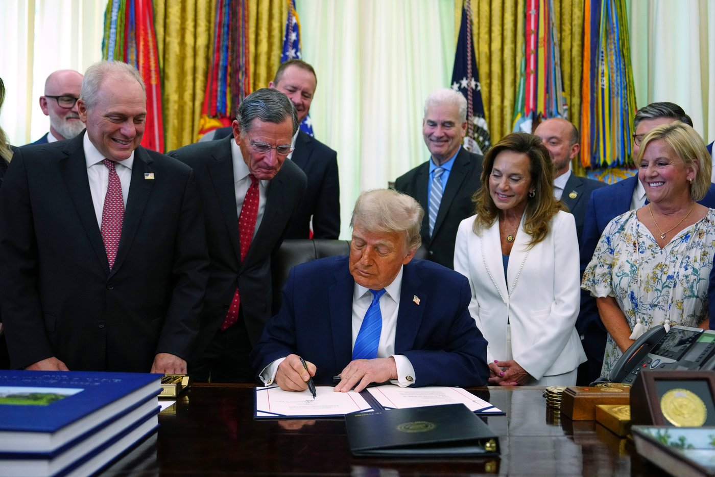 ICE arrests 10,000 in 5 days, a sharp late-June surge in Trump's deportation push | iNFOnews.ca