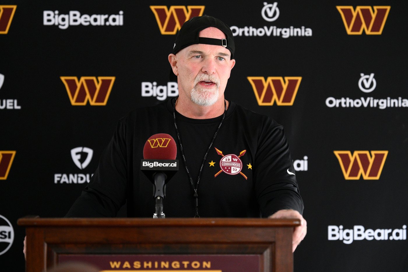 While Commanders face questions at center, coach Dan Quinn expresses confidence in the position | iNFOnews.ca
