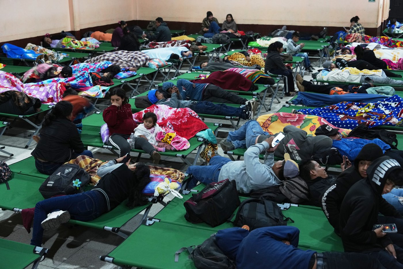Guatemala evacuates communities after Fuego volcano erupts, in photos | iNFOnews.ca