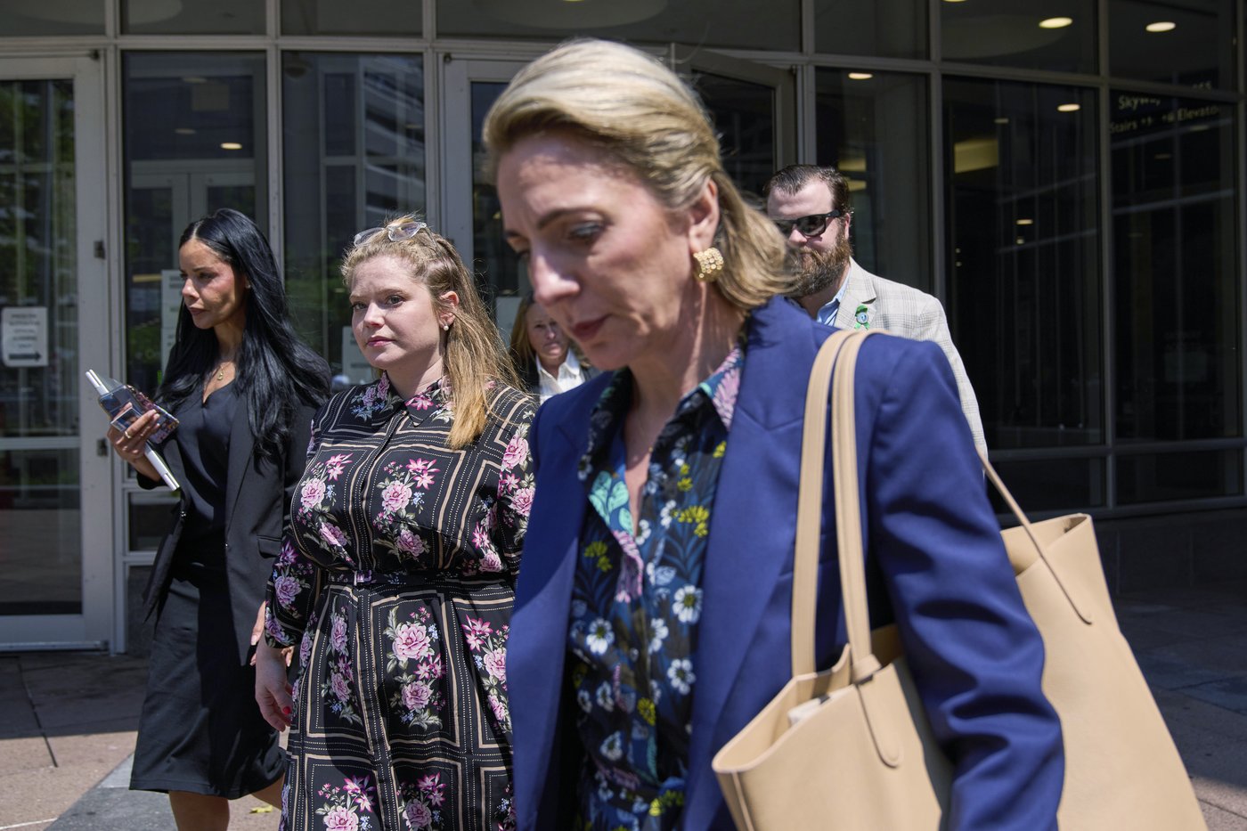 Man who killed top Minnesota lawmaker and her husband makes first state court appearance | iNFOnews.ca