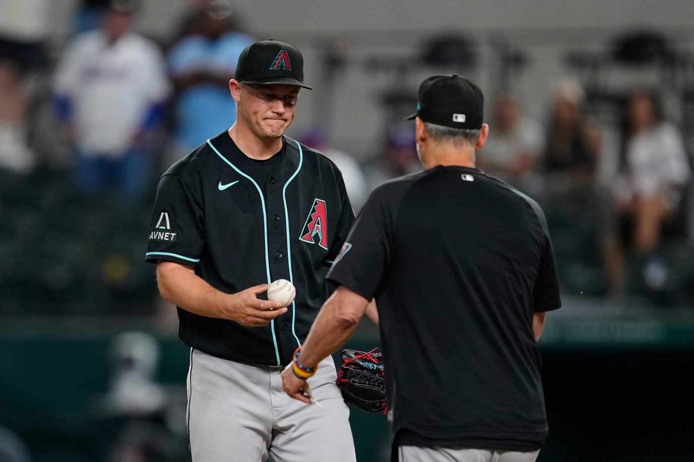 No closing this game as Rangers beat Dbacks after frantic 9th inning and Jansen's walk-off hit | iNFOnews.ca