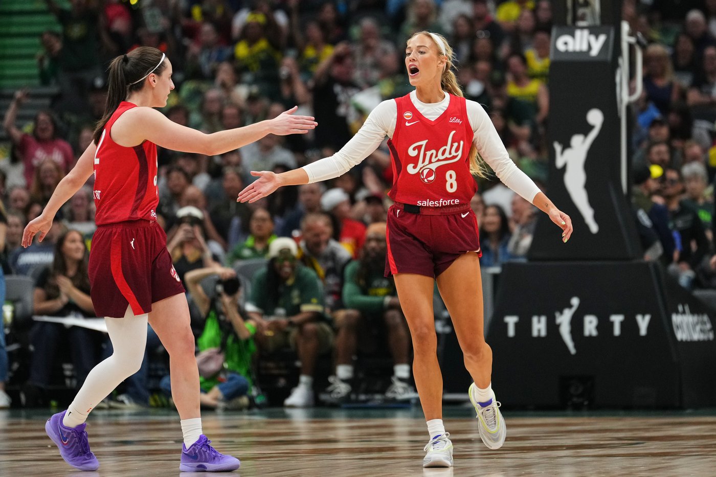 Fever do not answer questions about pro-Cunningham rally ahead of 105-95 win against Storm | iNFOnews.ca