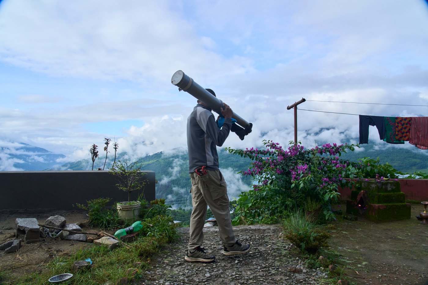 PHOTO ESSAY: Crop-raiding monkeys threaten Nepal's farming communities | iNFOnews.ca