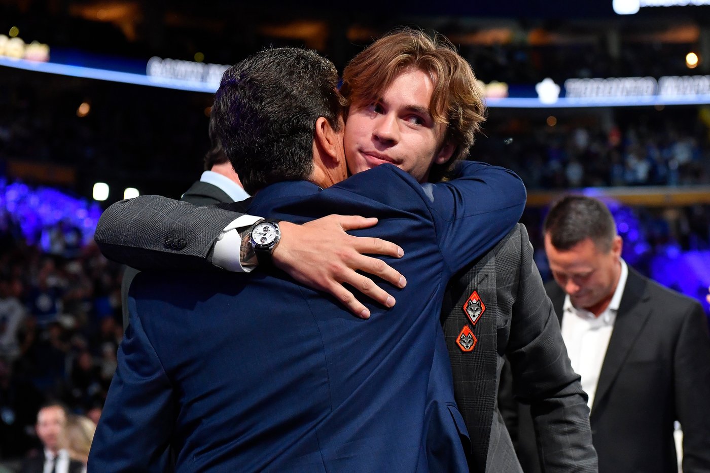 Maple Leafs select Penn State forward Gavin McKenna with the No. 1 pick in NHL draft | iNFOnews.ca