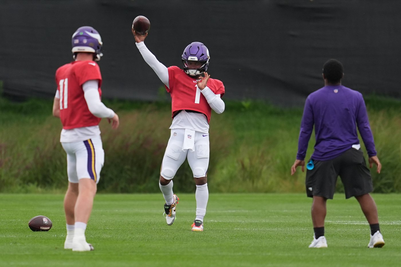 Vikings receivers savor tips from Randy Moss, get stiff tests from Ravens defense at joint practices | iNFOnews.ca Vikings receivers savor tips from Randy Moss, get stiff tests from Ravens defense at joint practices | iNFOnews.ca