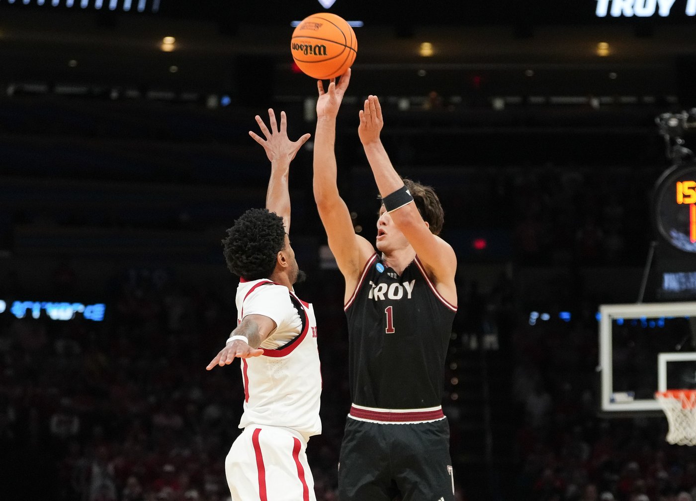 Nebraska gets its first NCAA Tournament win, beating Troy 76-47 behind Pryce Sandfort's 23 points | iNFOnews.ca Nebraska gets its first NCAA Tournament win, beating Troy 76-47 behind Pryce Sandfort's 23 points | iNFOnews.ca