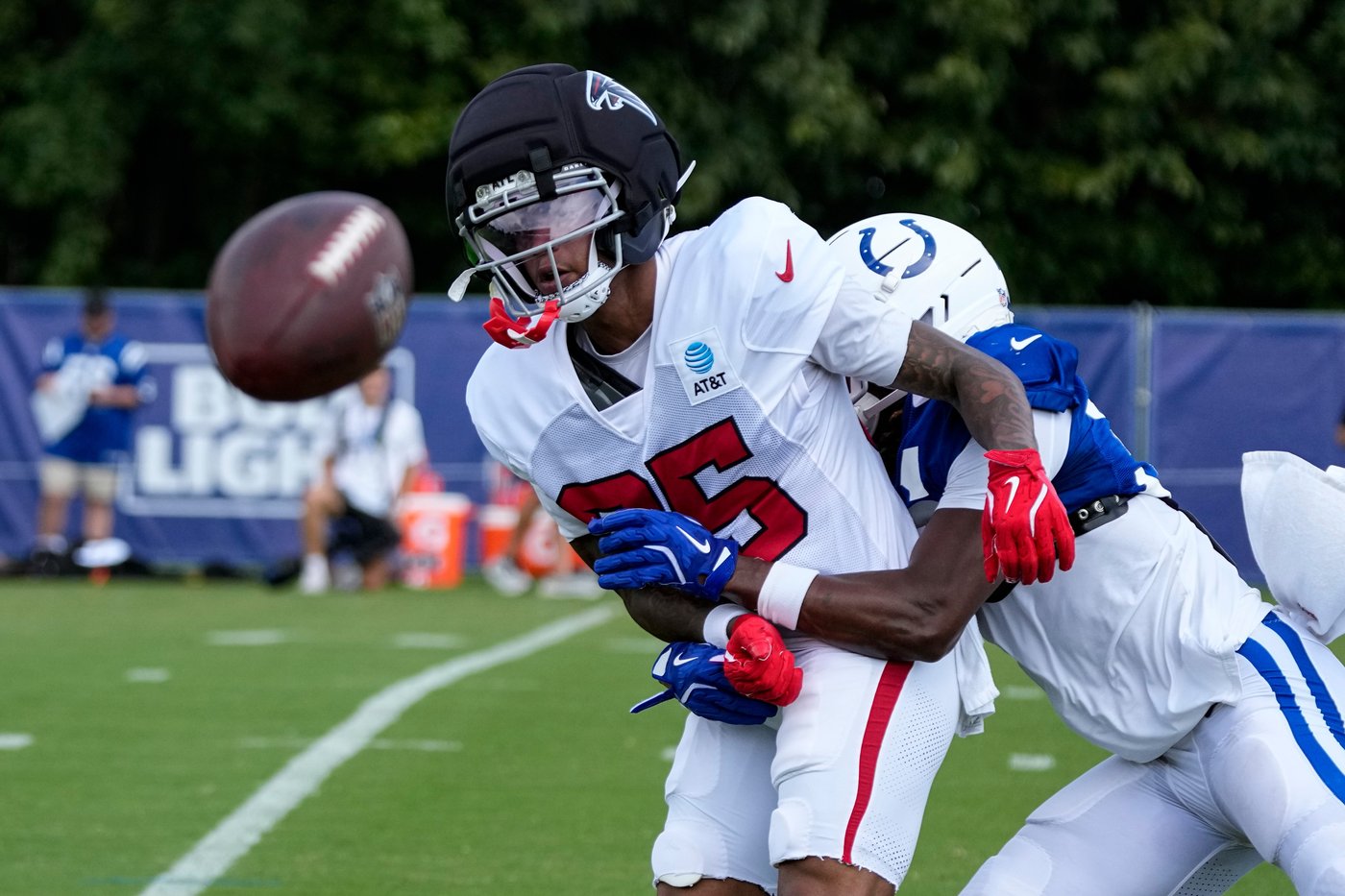 Colts' Keenan Allen and Falcons' Za'Darius Smith sit out the teams' first joint practice | iNFOnews.ca Colts' Keenan Allen and Falcons' Za'Darius Smith sit out the teams' first joint practice | iNFOnews.ca