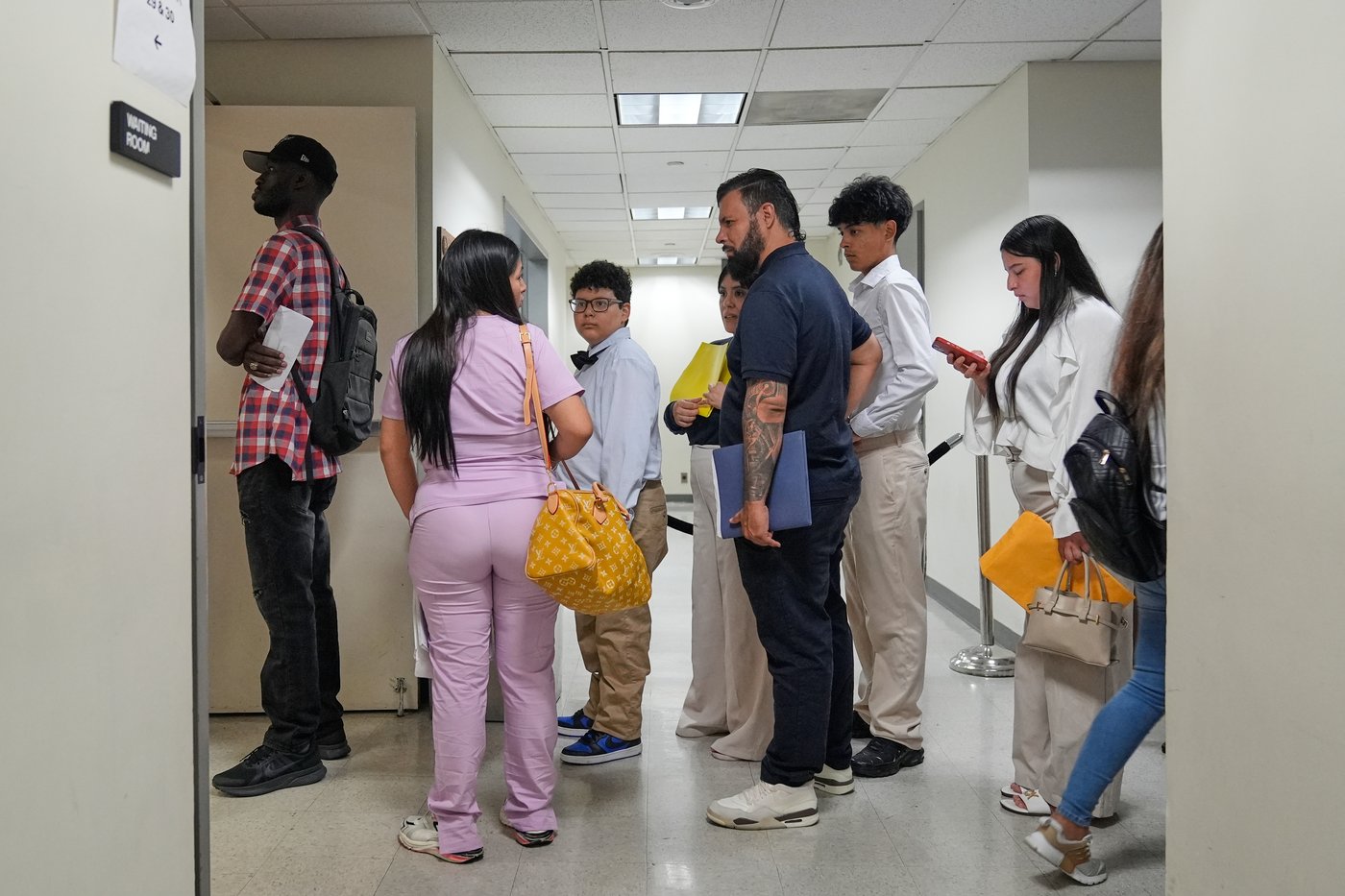 Breakneck pace in immigration courts is driving up deportation orders | iNFOnews.ca