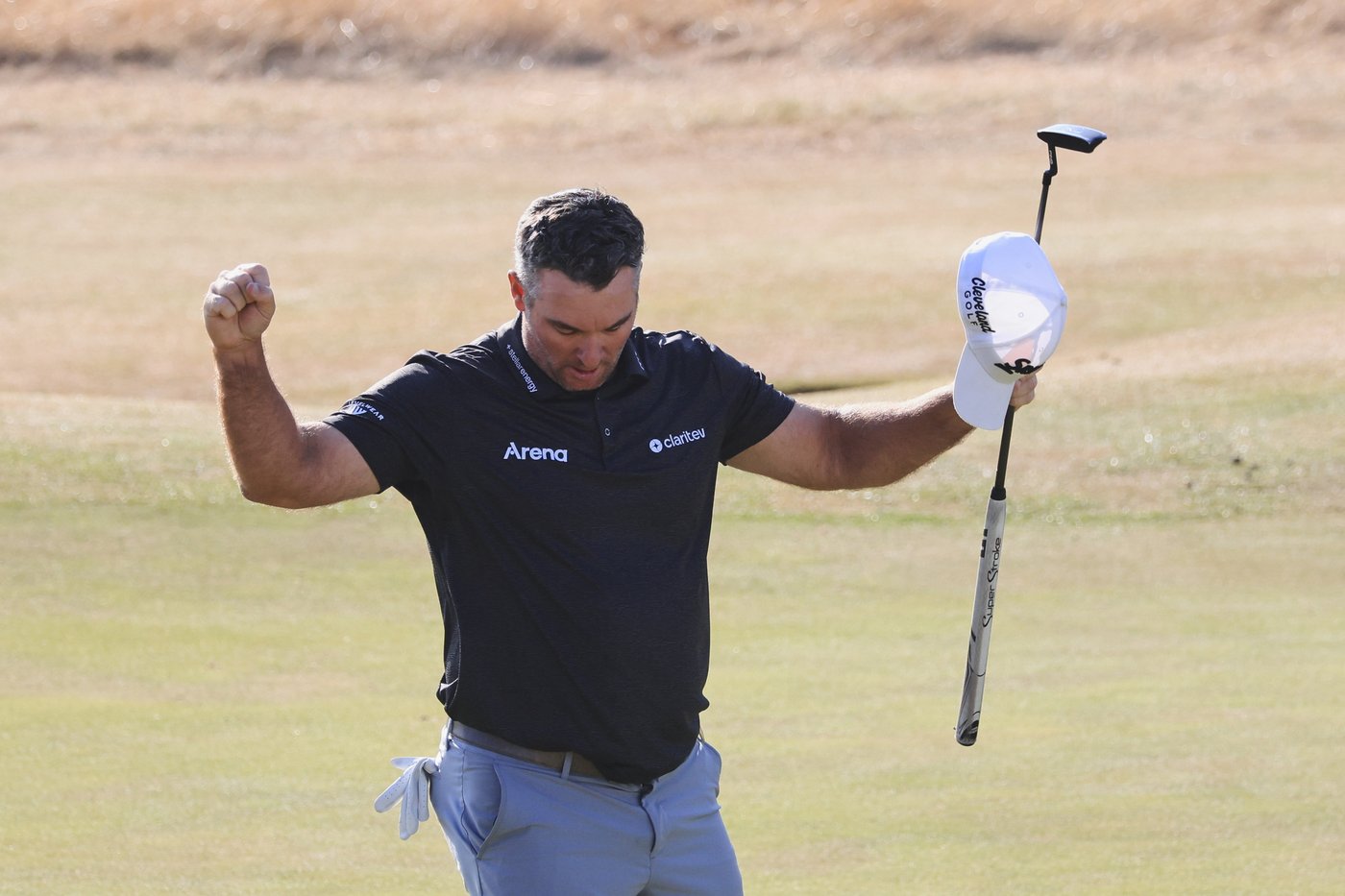 British Open winner Ryan Fox arrives back in New Zealand, hankering for sleep and a pie | iNFOnews.ca