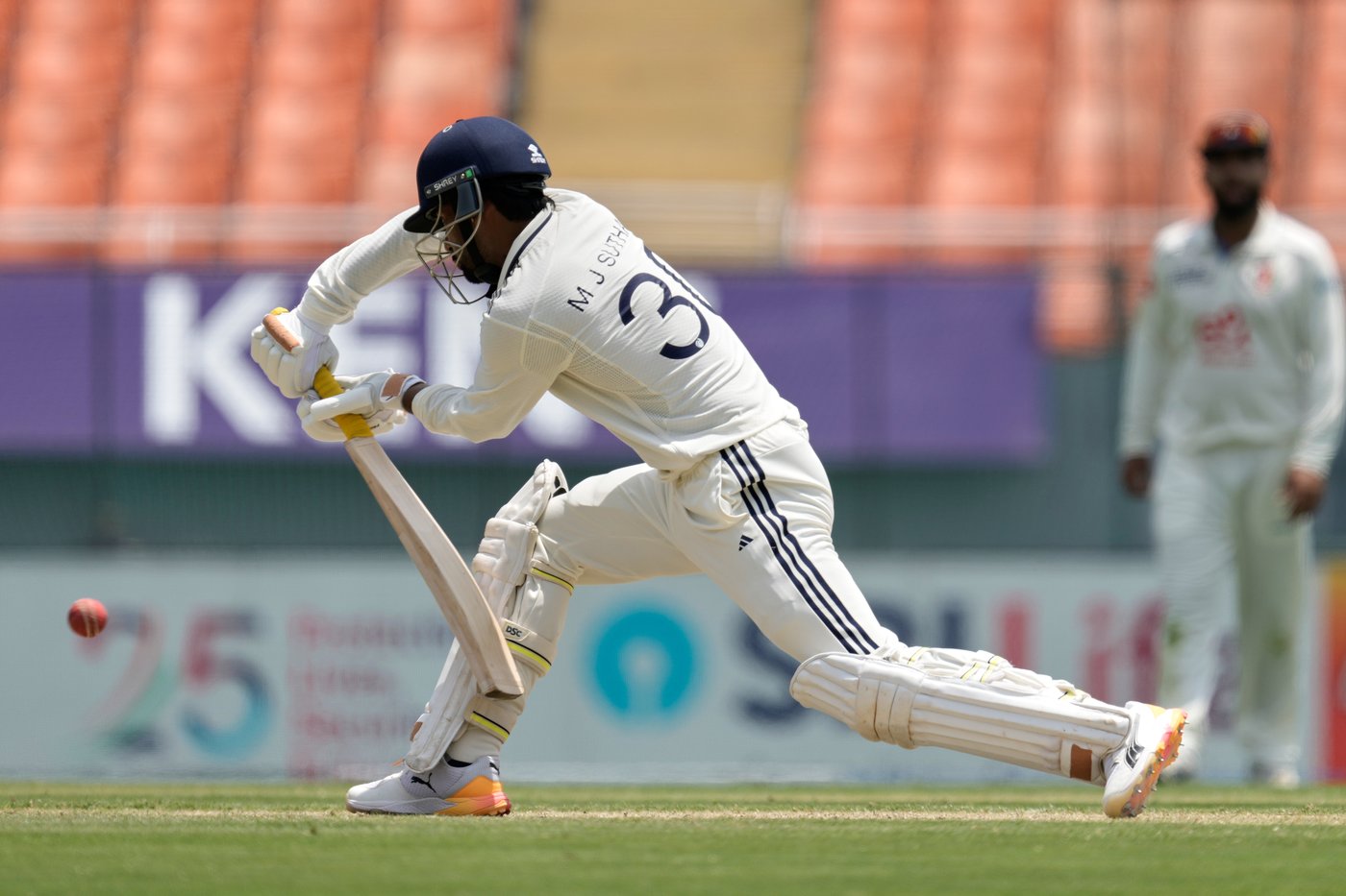 Afghanistan struggles to 113-5 after India declares at 564-8 on Day 2 of one-off test | iNFOnews.ca