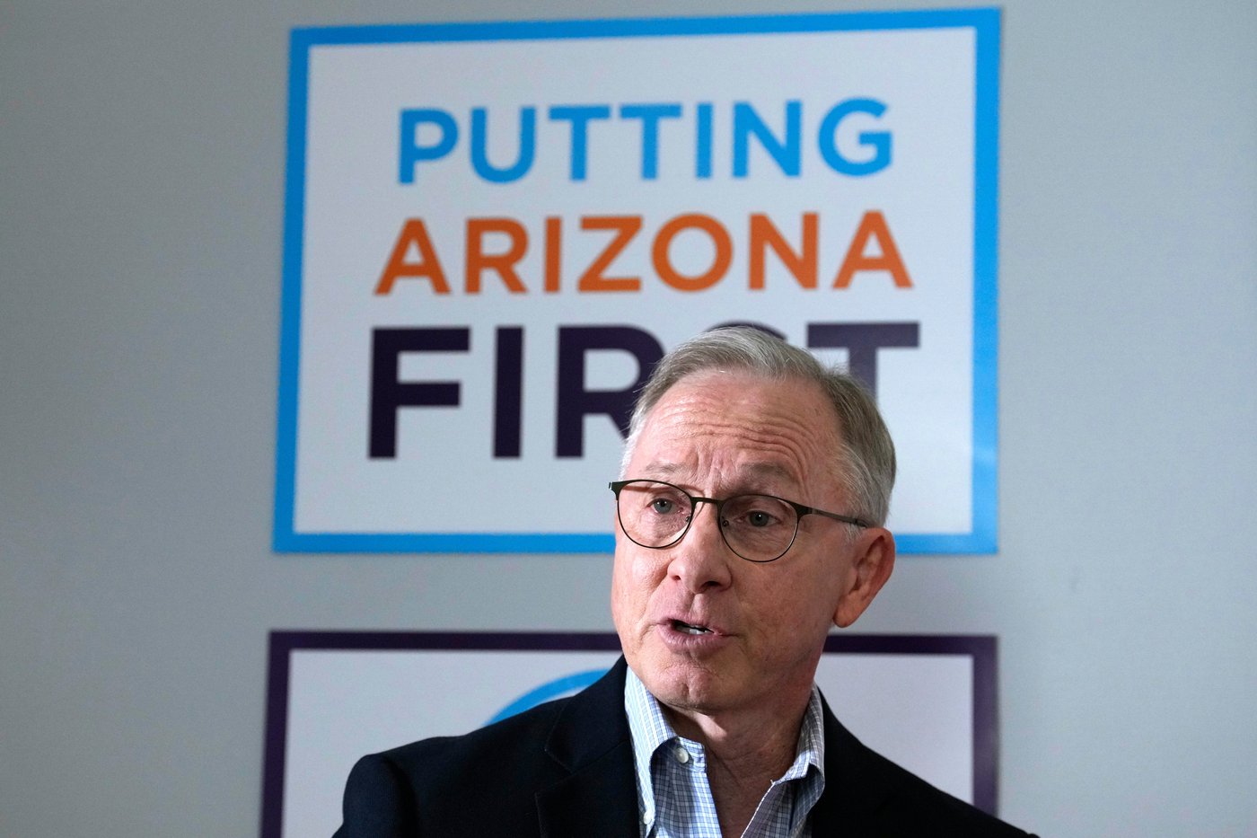 Democratic Arizona Gov. Katie Hobbs chooses former Republican Mayor John Giles as her running mate | iNFOnews.ca