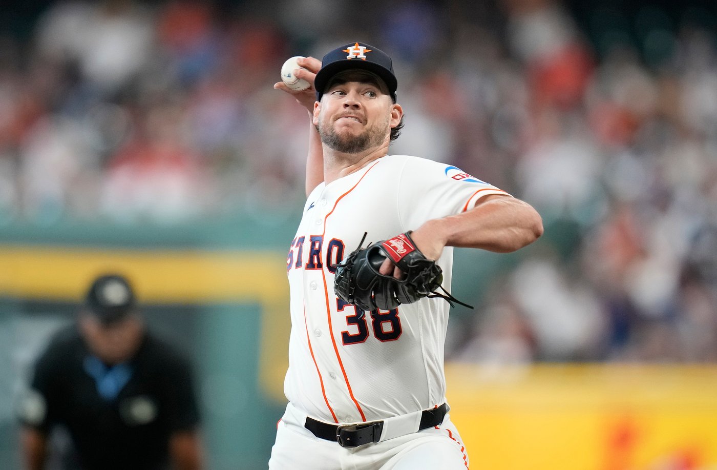 Astros surge past Brewers 9-2 as Christian Walker and Jeremy Peña go deep | iNFOnews.ca