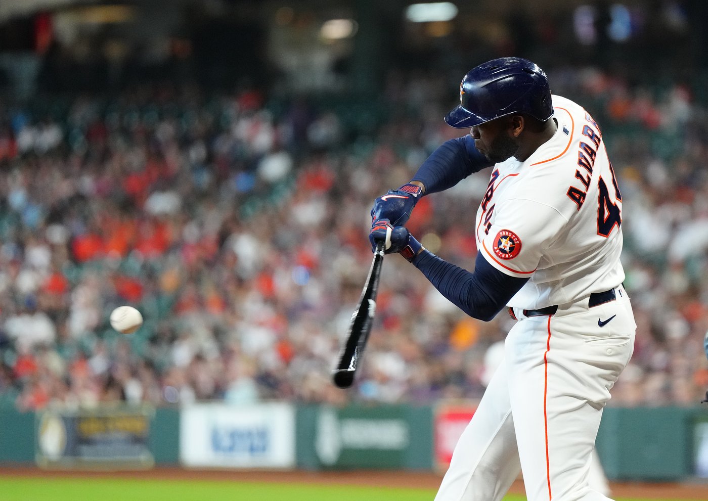 Astros surge past Brewers 9-2 as Christian Walker and Jeremy Peña go deep | iNFOnews.ca