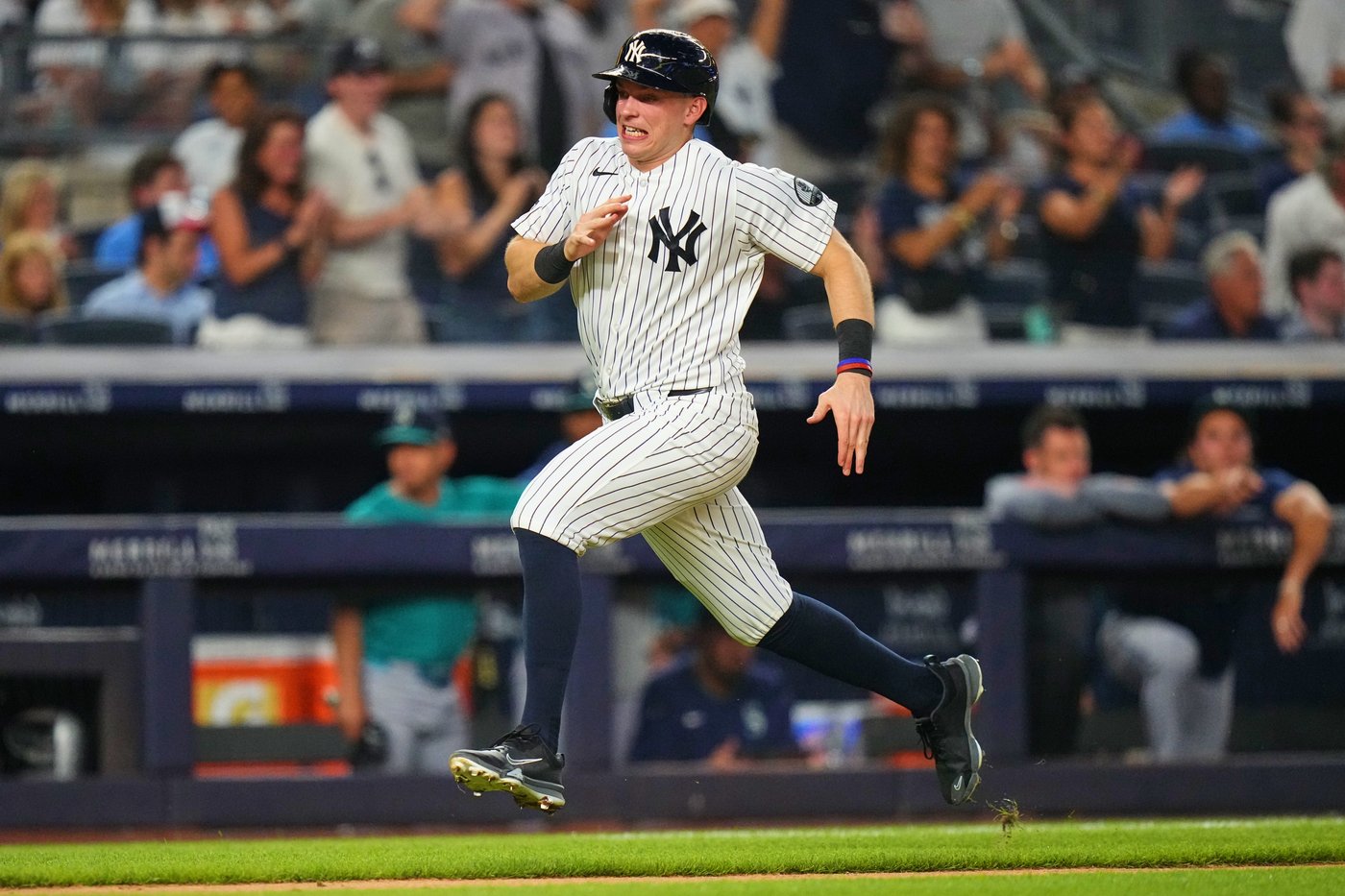 Grisham homers twice and drives in 4 as Yankees rally past struggling Mariners 10-5 | iNFOnews.ca