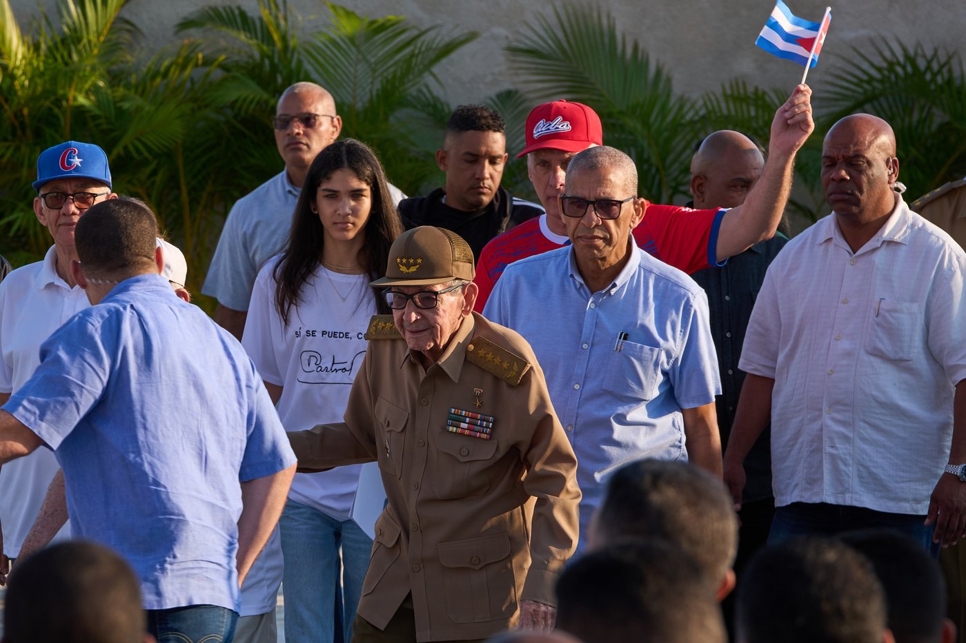 Cuba's electric and petroleum workers celebrate their colleagues during massive rally | iNFOnews.ca
