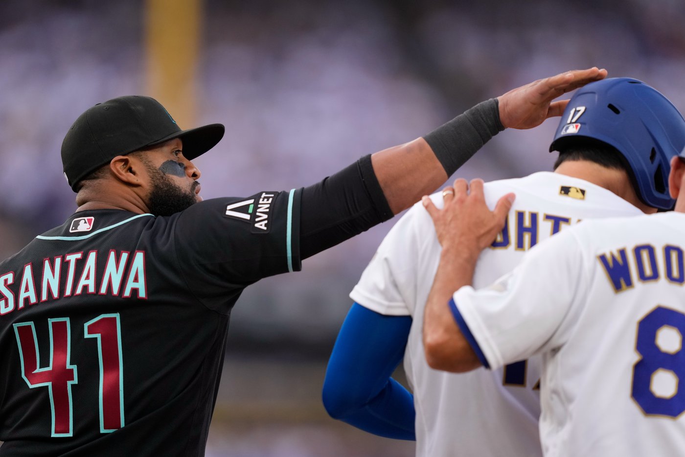 Will Smith’s birthday blast stuns D-backs and Diaz earns 2nd save as the Dodgers complete sweep | iNFOnews.ca