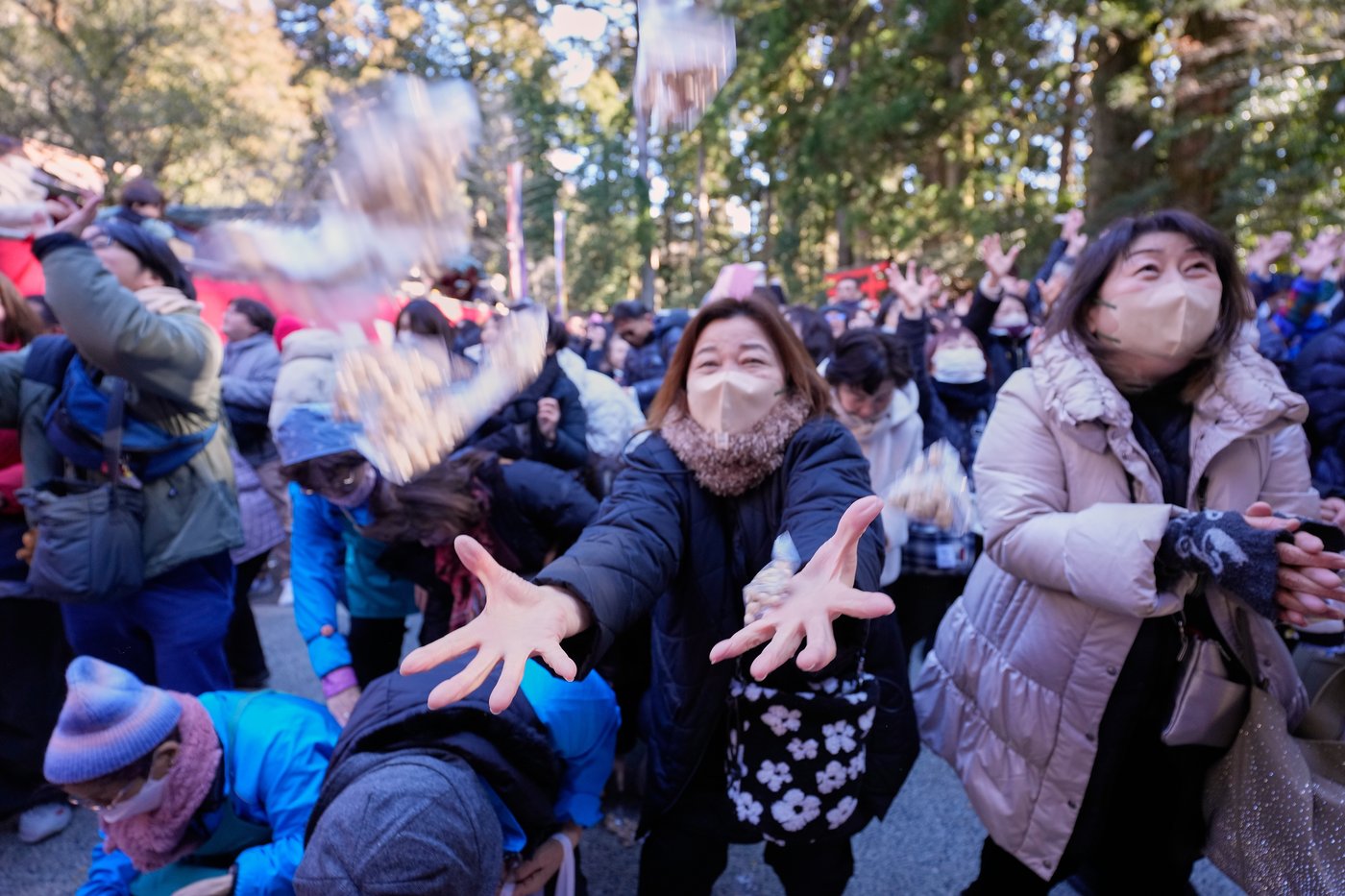 Photos of Hakone Shrine marking Setsubun with bean-throwing to ward off evil spirits | iNFOnews.ca
