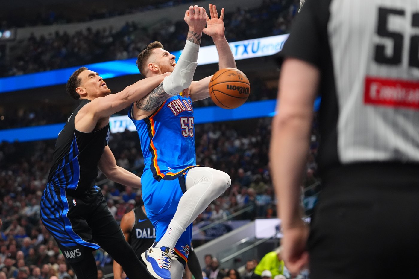 Gilgeous-Alexander scores 30 points to lead the Thunder past the Mavericks, 100-87 | iNFOnews.ca