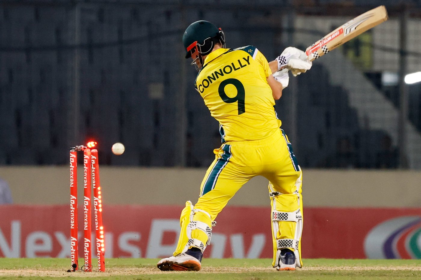 Australia edges Bangladesh with 1-wicket win in 3rd one-day international to avoid sweep | iNFOnews.ca