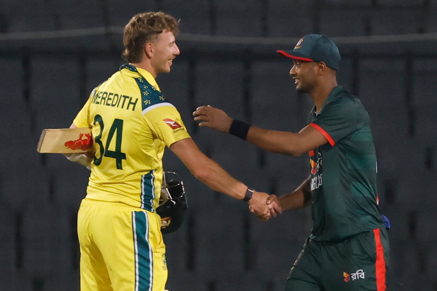 Australia edges Bangladesh with 1-wicket win in 3rd one-day international to avoid sweep | iNFOnews.ca