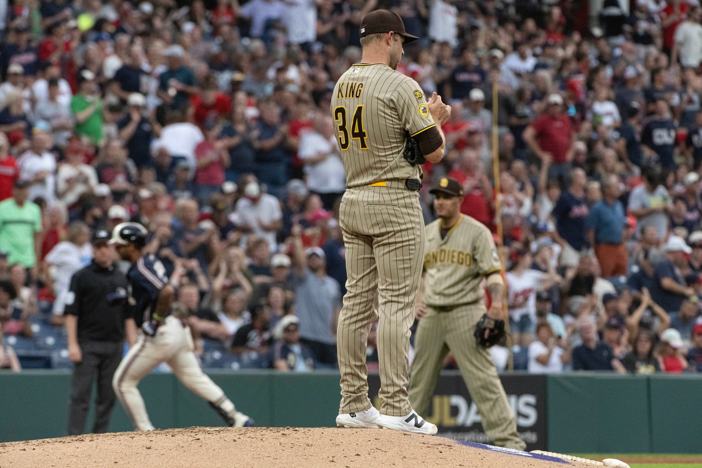 Padres storm back from 3-run deficit to beat the Guardians 7-5, win 6th straight | iNFOnews.ca Padres storm back from 3-run deficit to beat the Guardians 7-5, win 6th straight | iNFOnews.ca