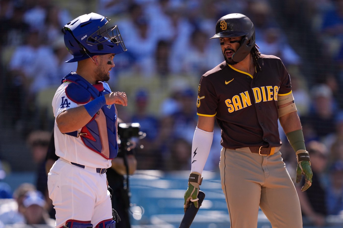 Dodgers' Eliézer Alfonzo makes MLB debut with sister, stepmother still missing in Venezuela quakes | iNFOnews.ca Dodgers' Eliézer Alfonzo makes MLB debut with sister, stepmother still missing in Venezuela quakes | iNFOnews.ca
