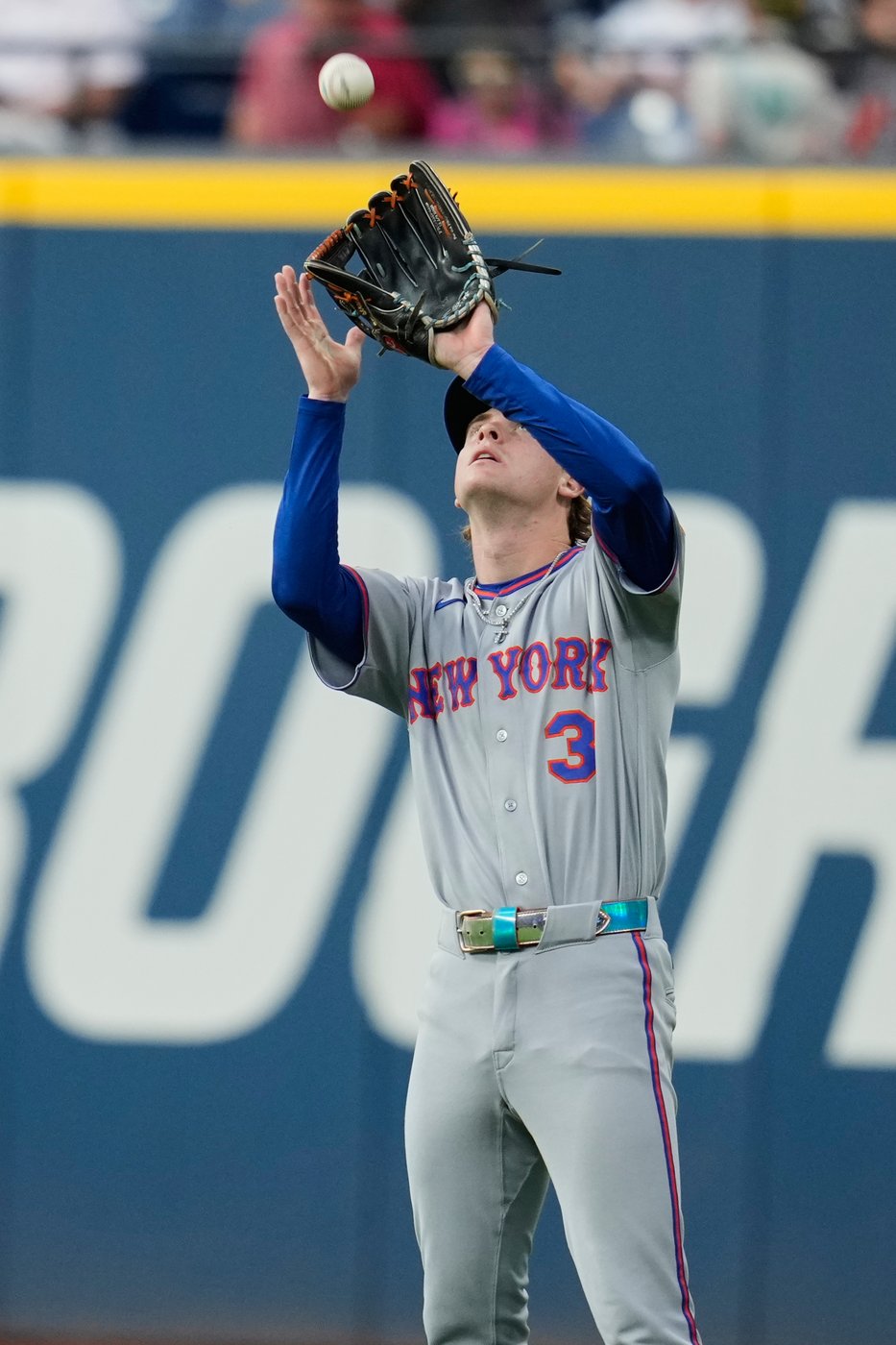 Mets rookie outfielder Carson Benge leaves game with left wrist soreness after making sliding catch | iNFOnews.ca Mets rookie outfielder Carson Benge leaves game with left wrist soreness after making sliding catch | iNFOnews.ca