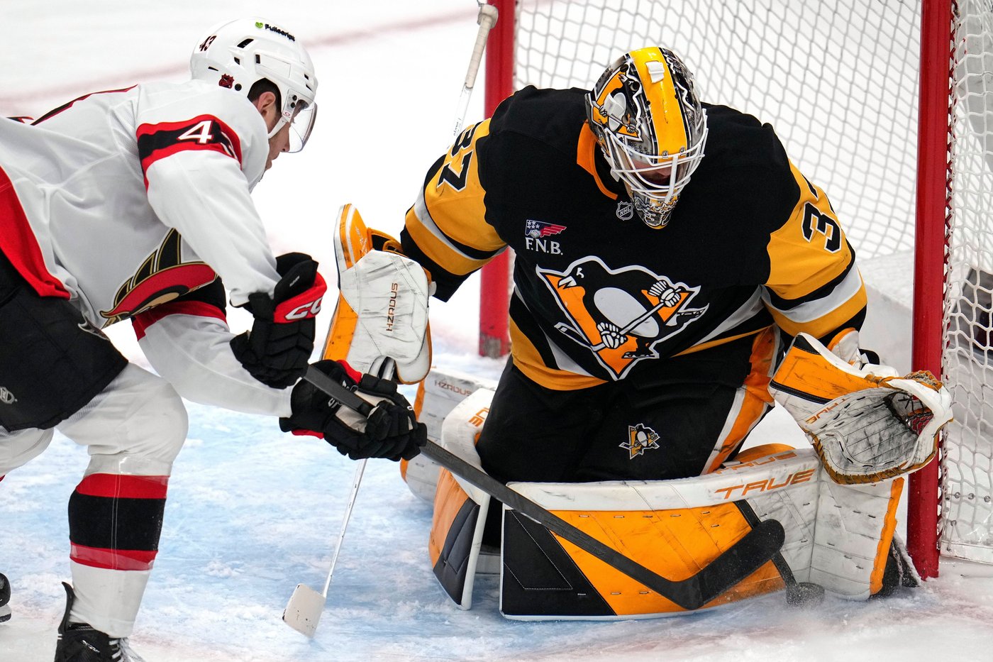 Giroux's late goal lifts surging Senators past Penguins 3-2 | iNFOnews.ca