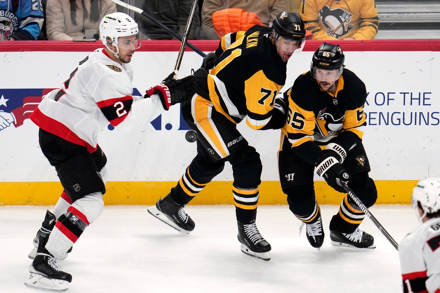 Giroux's late goal lifts surging Senators past Penguins 3-2 | iNFOnews.ca