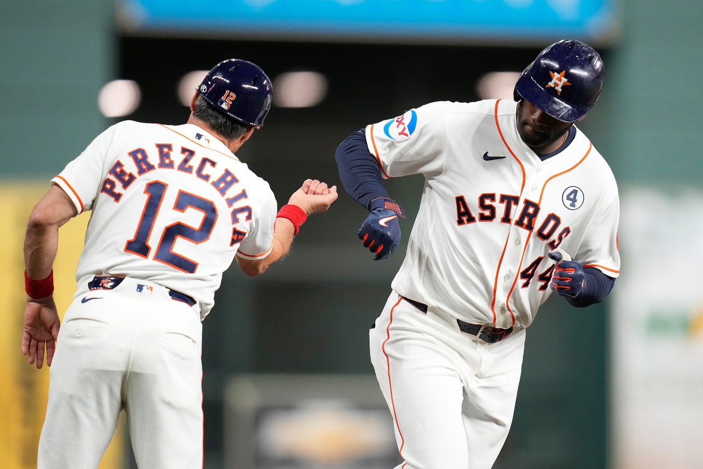 Cruz and Lowe hit 3-run homers as the Pirates beat the Astros 10-6 | iNFOnews.ca
